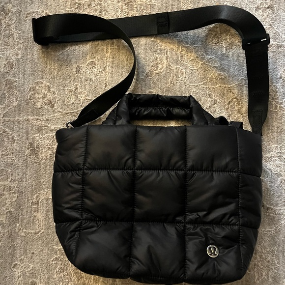 lululemon athletica Black Quilted Bag - Picture 1 of 3